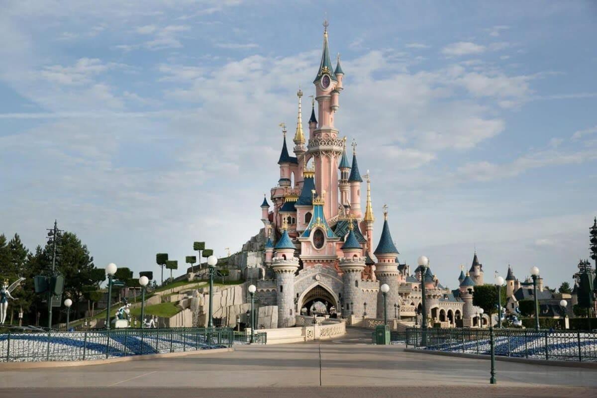 Appart'Hotel Disneyland Dream Close & Safe Montévrain Exterior photo